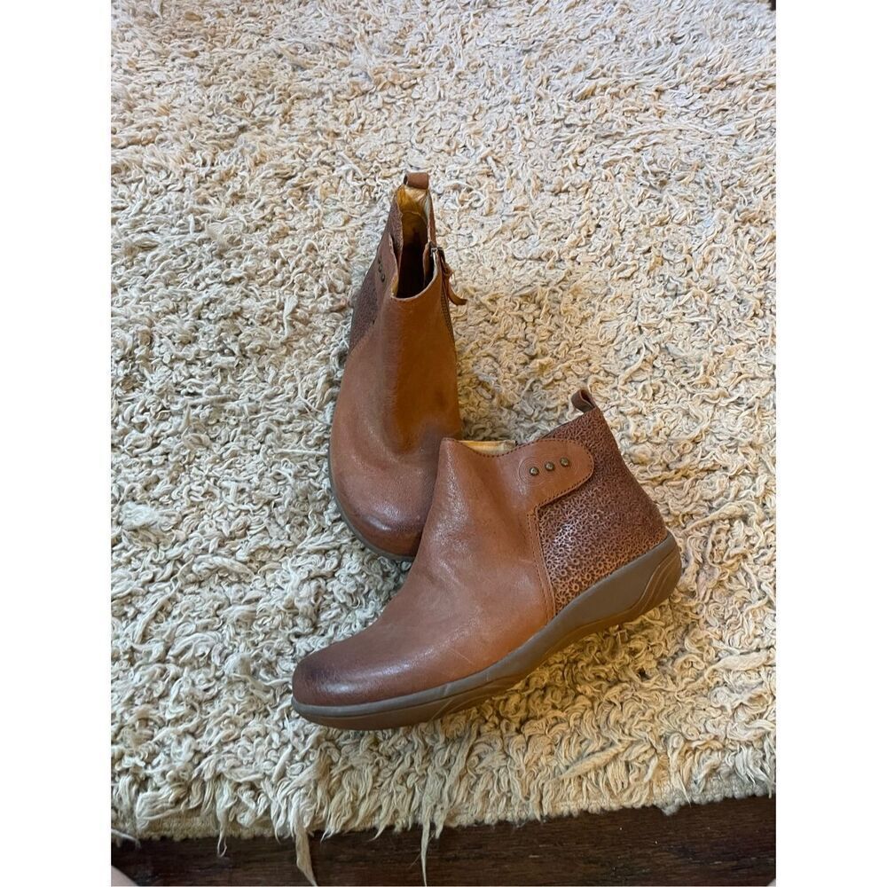 HALSA Footwear Althea Ankle Boots Leather etched design boho comfort size 8 - Picture 7 of 7